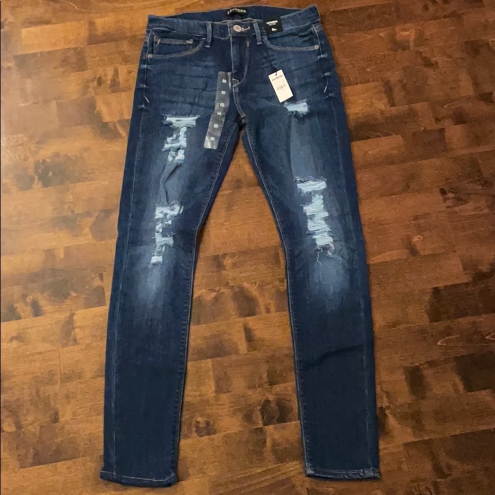 NWT Express Distressed Mid-Rise Jegging